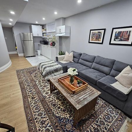 Basement Apartment In Luxury Beach House 多伦多 外观 照片