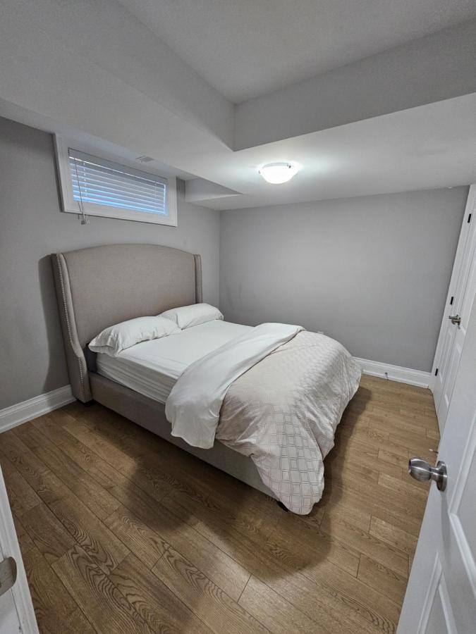 Basement Apartment In Luxury Beach House 多伦多 外观 照片